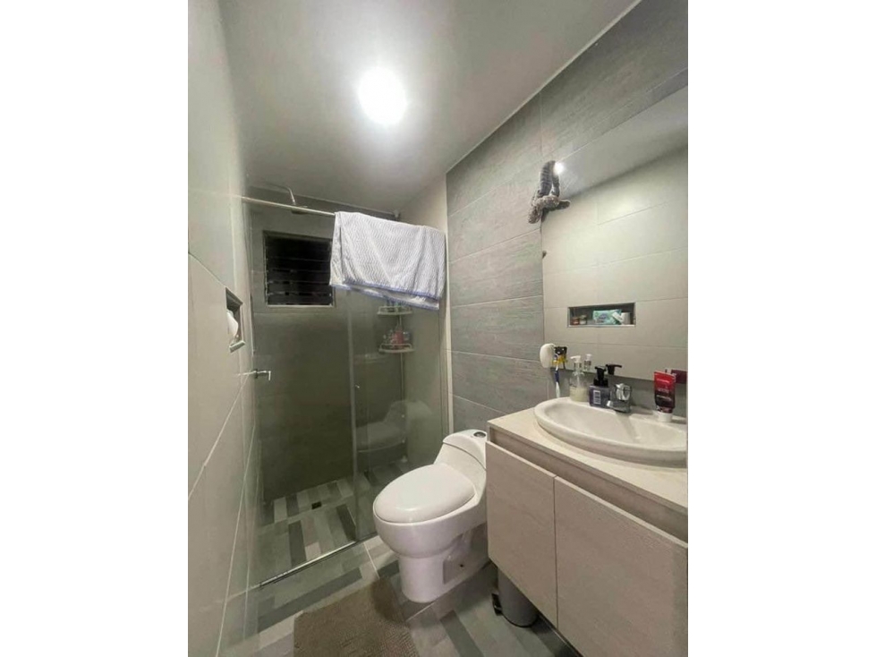 Se vende apartamento amarilo Rosablanca Zainos