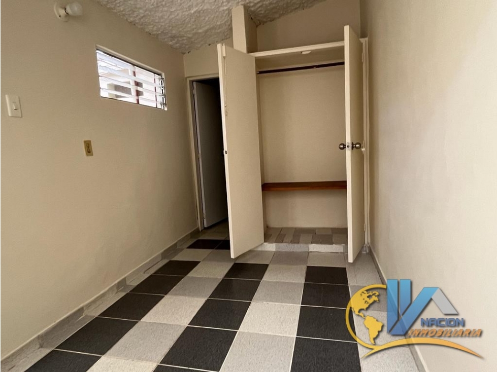 SE VENDE HERMOSA Y AMPLIA CASA EN PROVENZA