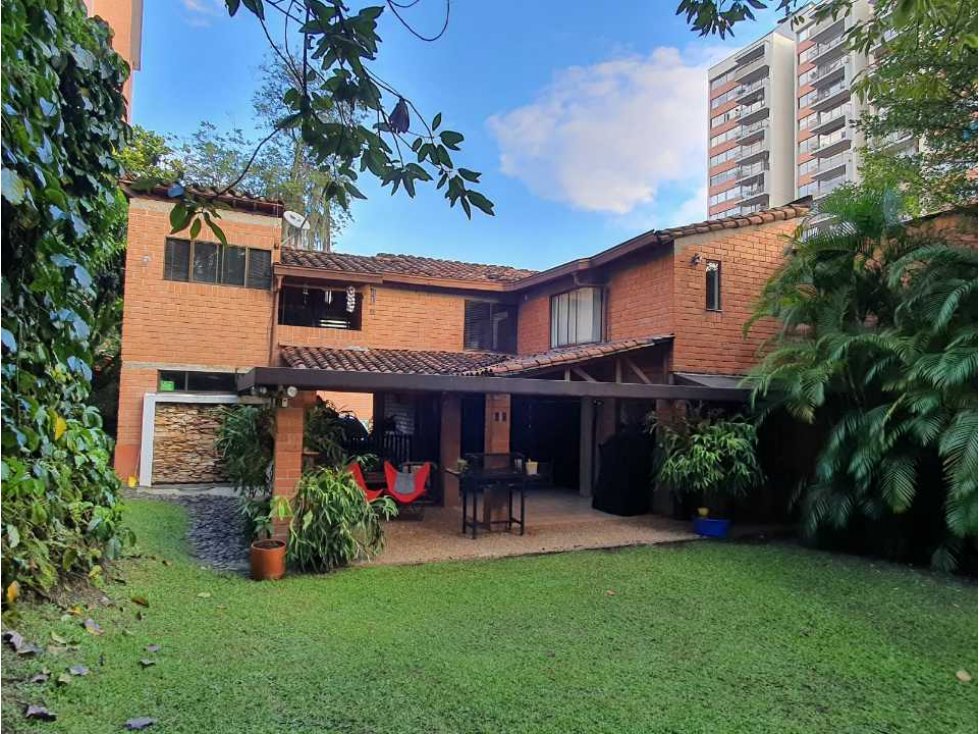 Casa en venta loma de los bernal