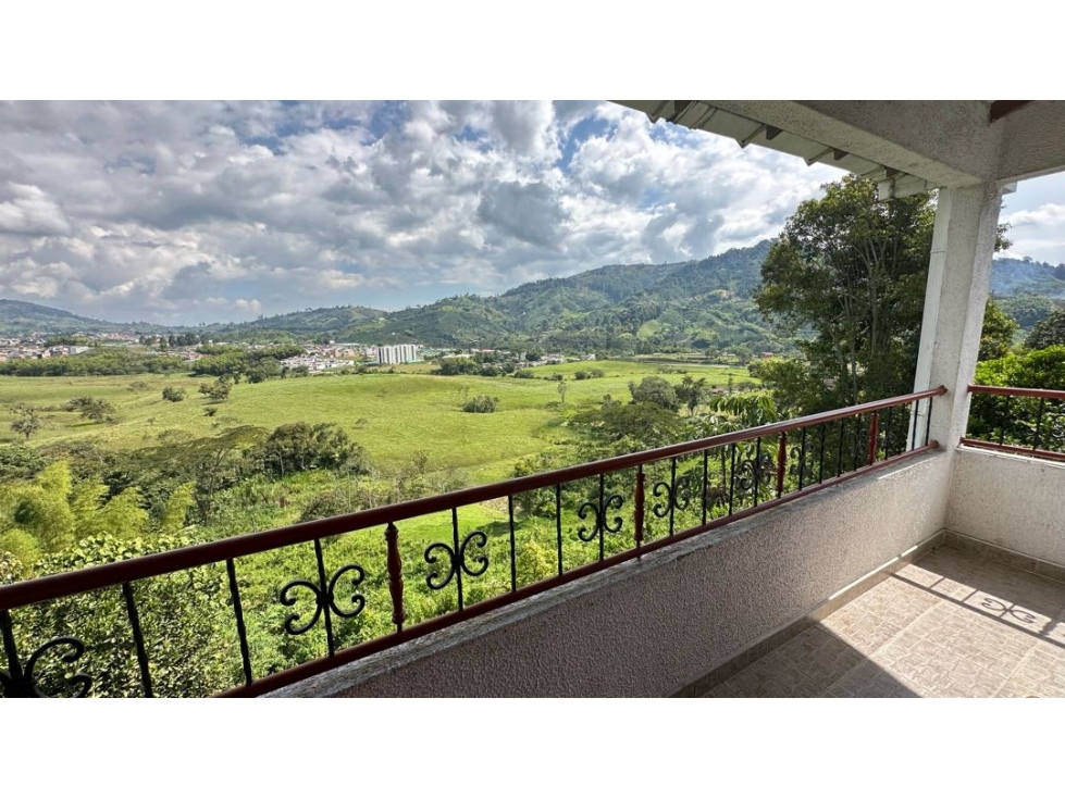 EN VENTA CASA CAMPESTRE EN GUACAS SANTA ROSA DE CABAL