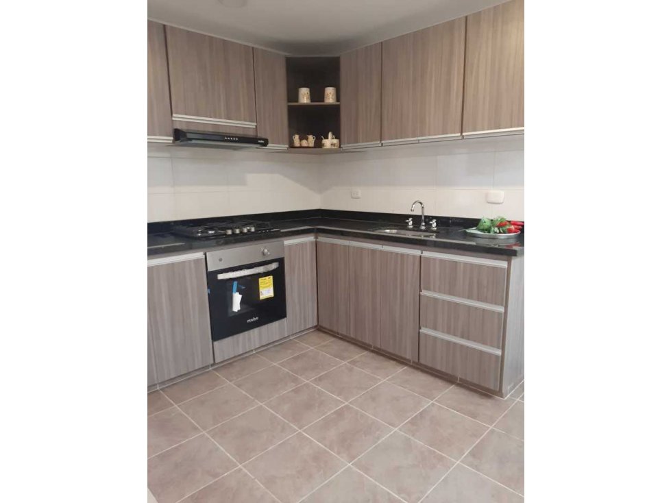Espectacular y amplia casa en Chia, tres niveles - 4109581