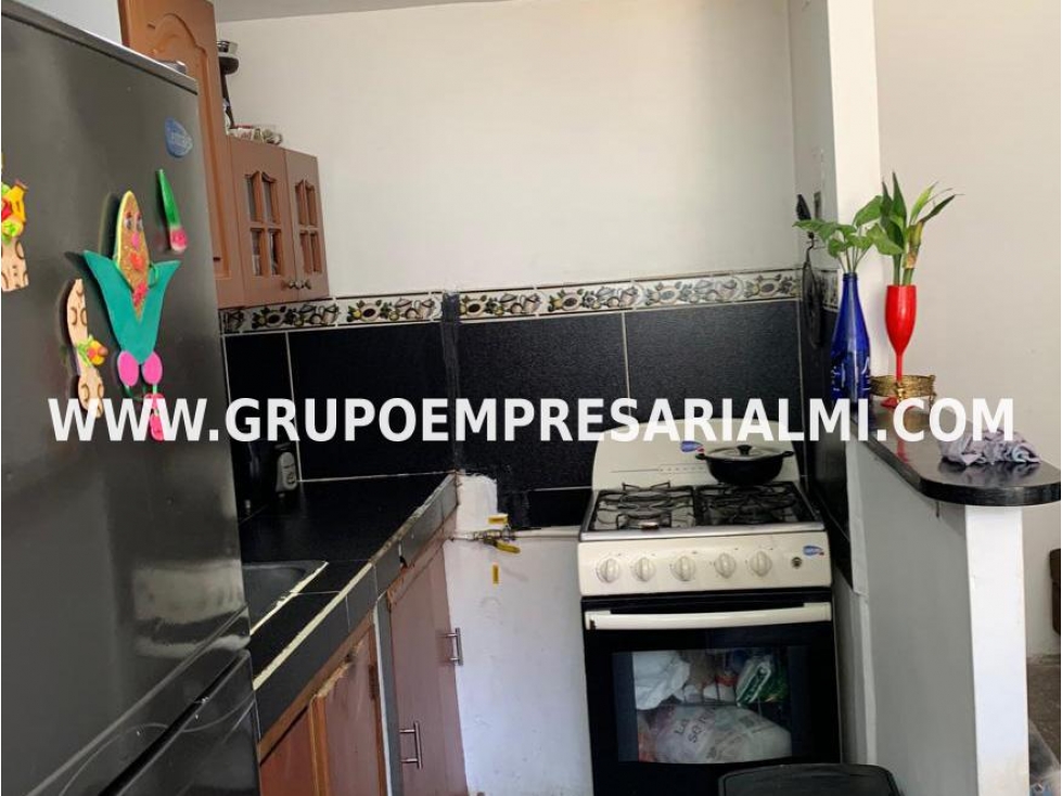 HERMOSO APARTAMENTO EN VENTA - SECTOR PAJARITO, ROBLEDO COD:27998