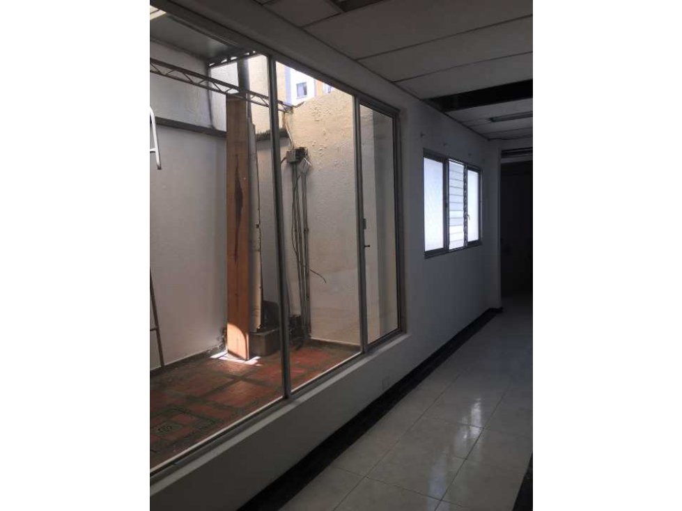 Oficina Centro  Pereira 110 mts