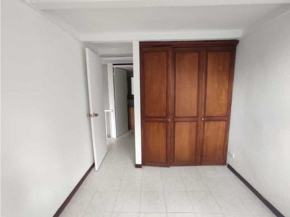 SE VENDE APARTAMENTO EN LAS COMETAS