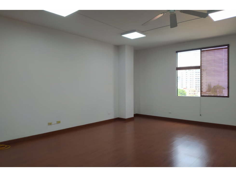 Arriendo, Oficina Avenida bolívar Armenia Quindío