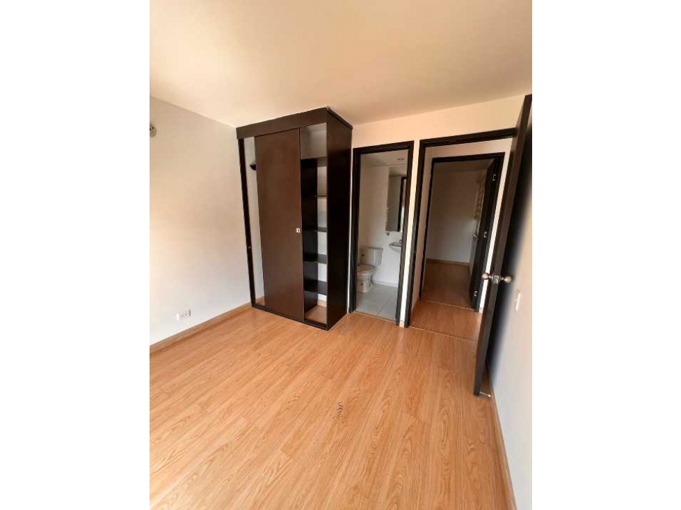 Se Vende Apartamento Nuevo en la Mesa