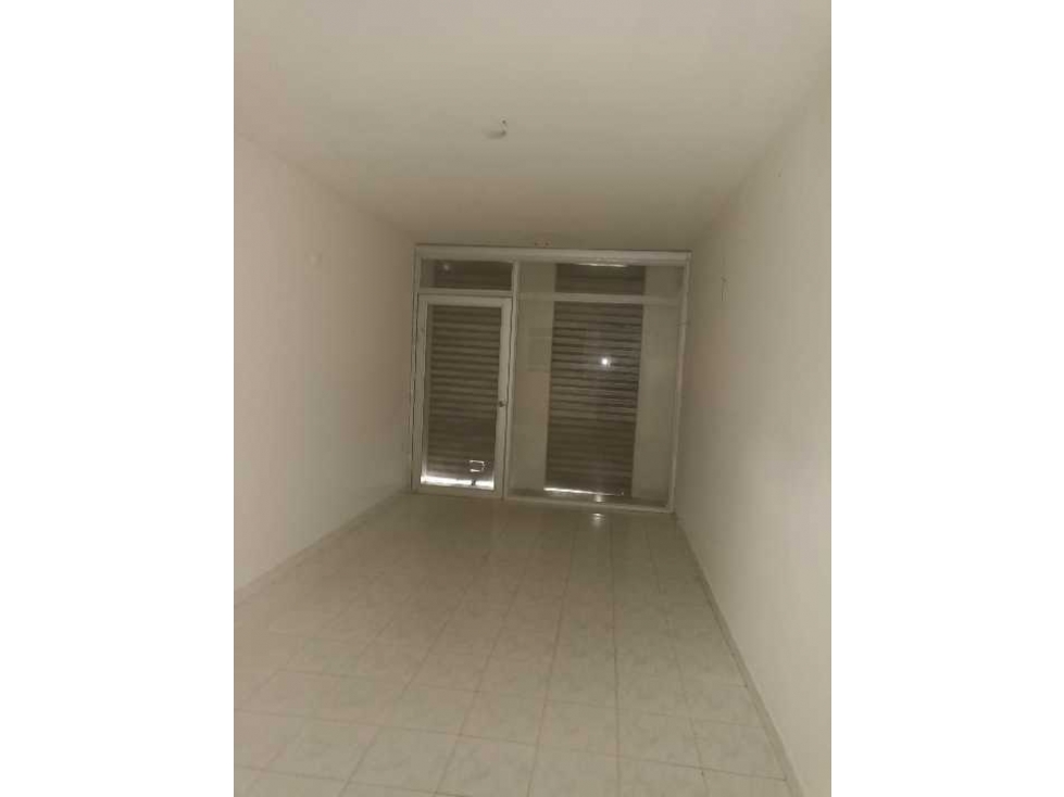 SE VENDE CASA EN B/CENTRO