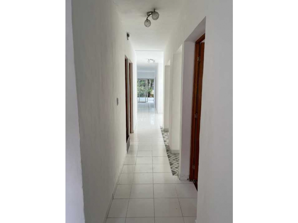 SE VENDE HERMOSA CASA  EN ENVIGADO