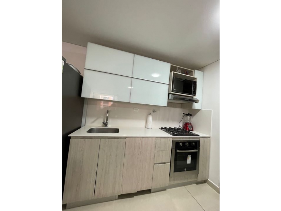 VENTA APARTAMENTO CASTROPOL  POBLADO 128 m2