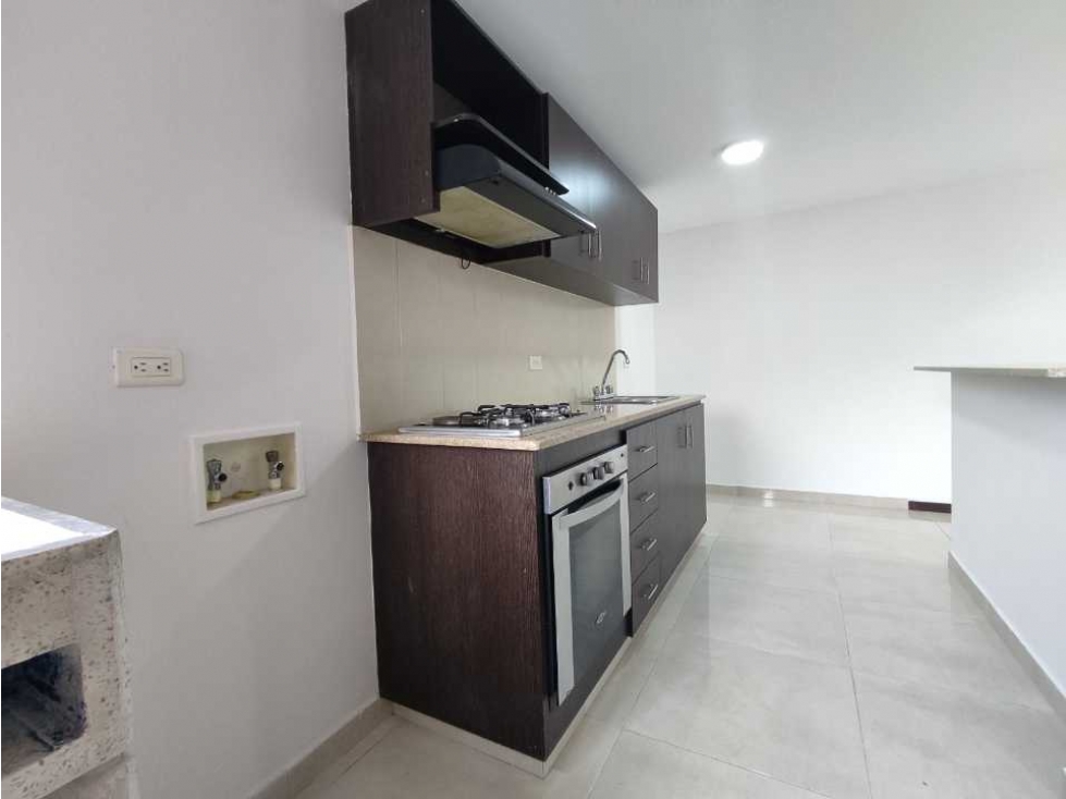 VENDO APARTAMENTO EN COLORES