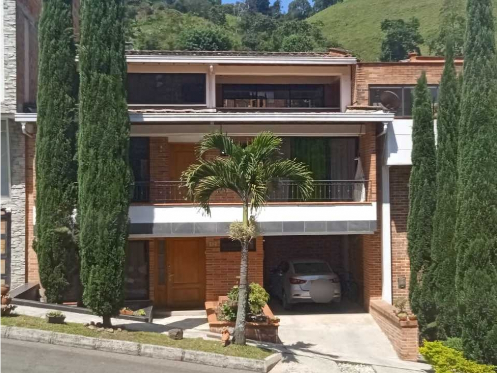 VENDO CASA EN RINCÓN DE LA DOCTORA