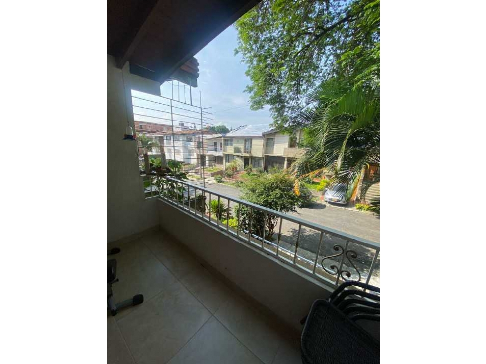 VENDO CASA UNIFAMILIAR MAS EL AIRE EN SIMON BOLIVAR