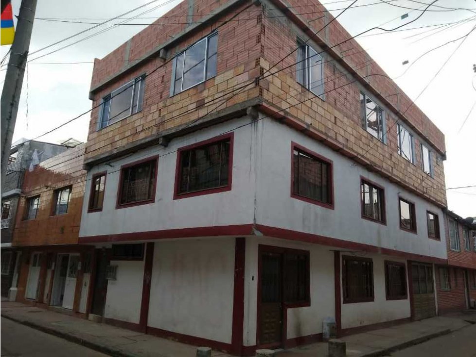 Vendo o permuto casa rentable 3 apartaestudios 2apartamentos acabados