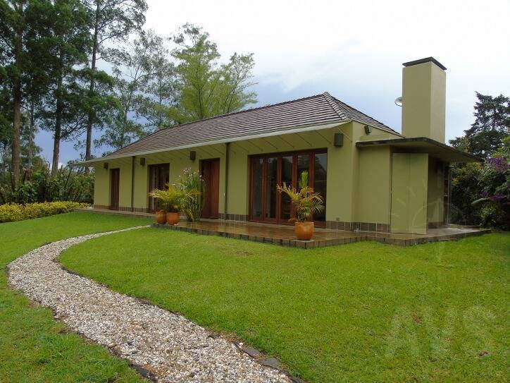 Finca en Unidad Cerrada del Carmen de viboral para venta  1400