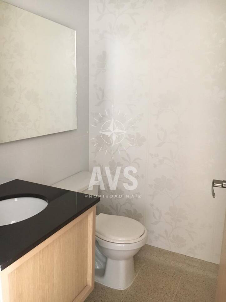 Consultorio u Oficina en arriendo en Rionegro  2308