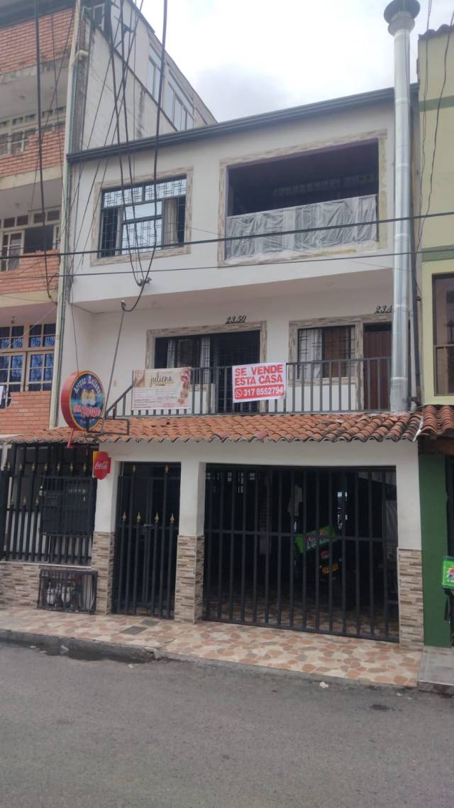 Casa De 3 Pisos independientes En El Poblado