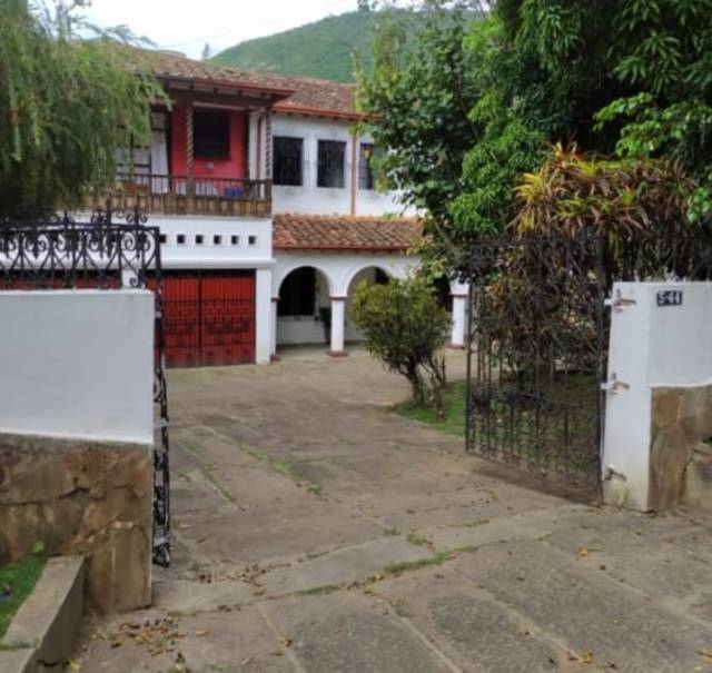 Hermosa Casa en San Gil Santander barrio La Playa