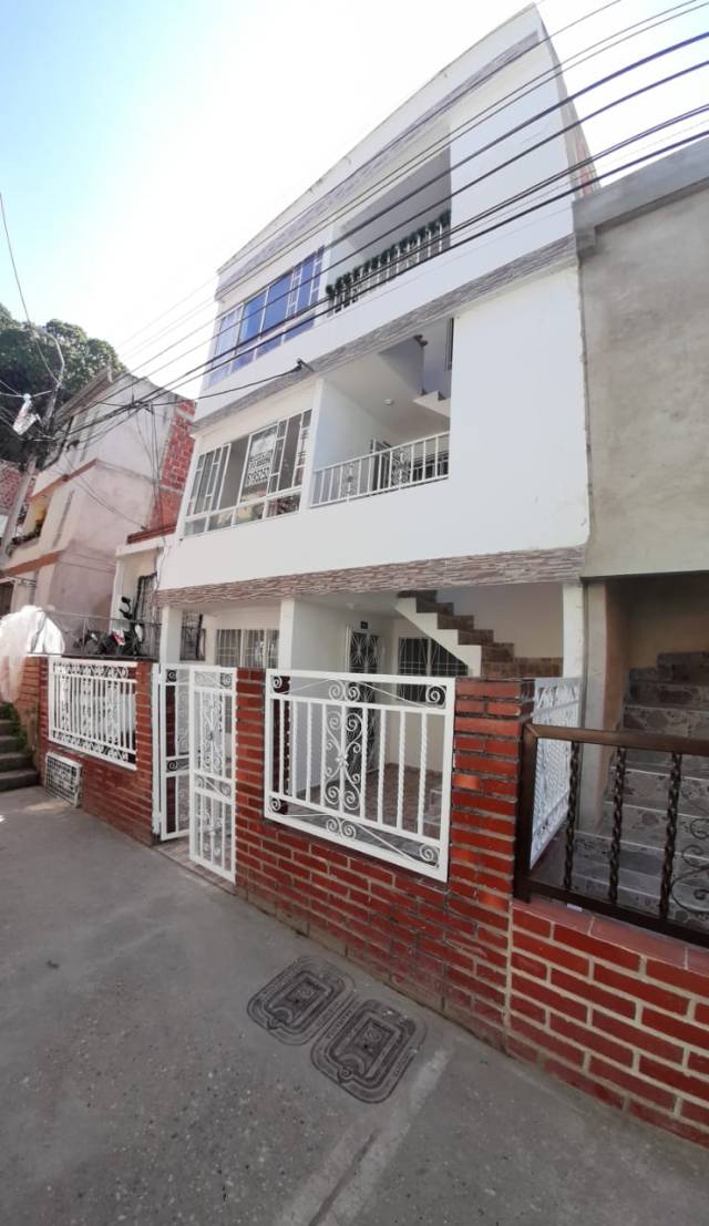 VENTA DE 3 APARTAMENTOS BARRIO EL CARMEN