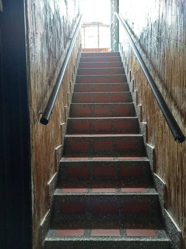 VENTA HERMOSA CASA