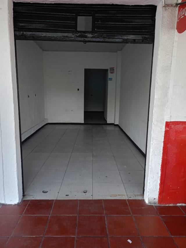 LOCAL COMERCIAL EN ARRIENDO