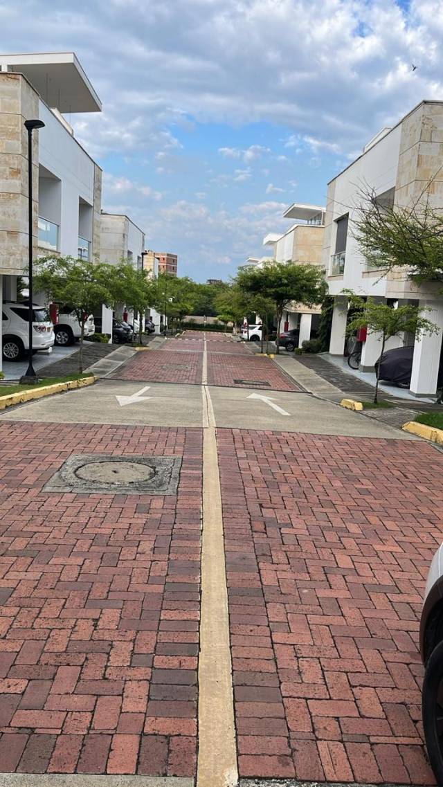 VENDO CASA EN CONDOMINIO EN PANCE